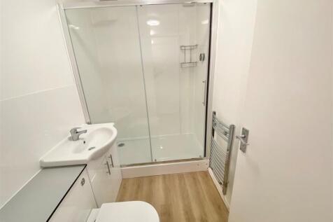 Shower Room.jpg