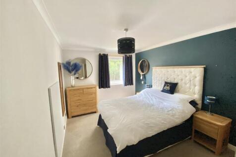 Bedroom one 1.jpg
