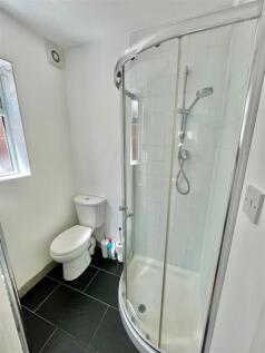 38 Clive Close Shower Room.jpg