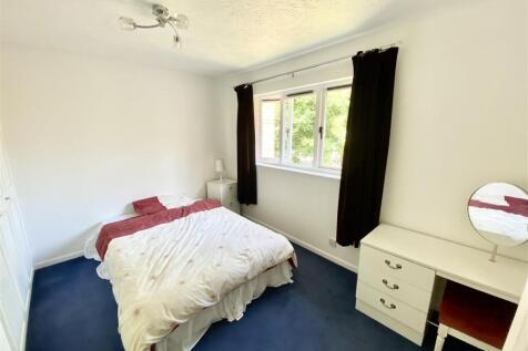 Bedroom one 2.jpg