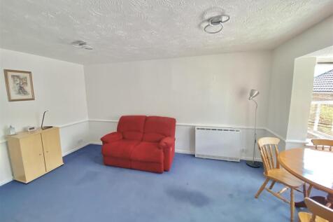 Lounge 1.jpg