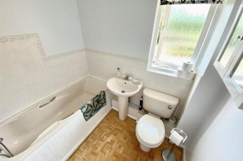 Bathroom.jpg