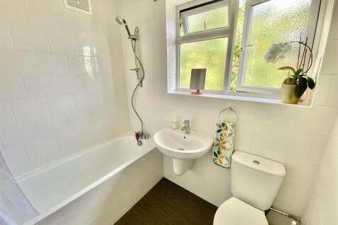 Bathroom.jpg