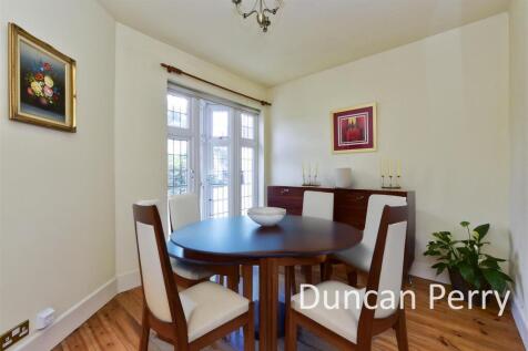 dining room.jpg