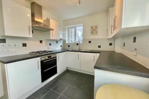 77 Church Rd Kitchen.jpg