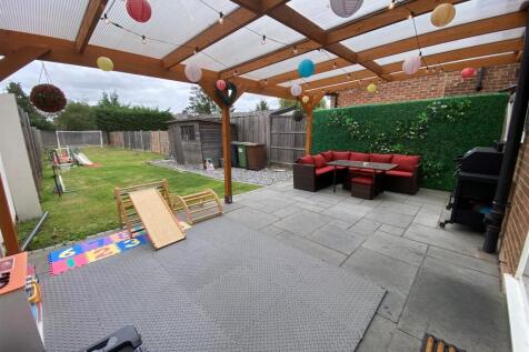 Rear Garden 1.jpg