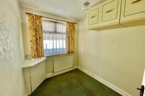 16 Sunnybank Rd Bed 3.jpg