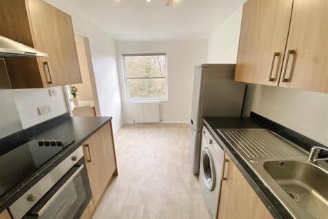 Kitchen pic 2.jpg