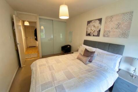 Bedroom pic 2.jpg