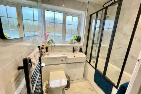 9 Cherry Tree Bathroom.jpg