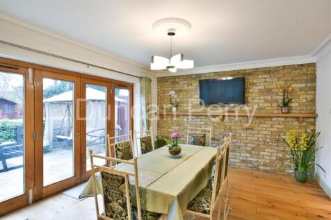 Dining area.JPG