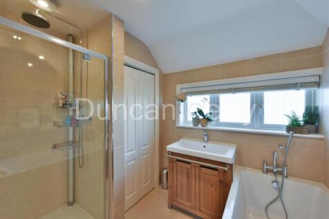 BathShower Room.JPG