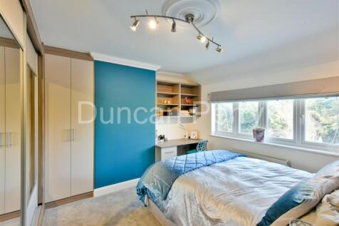 Bedroom 2.JPG
