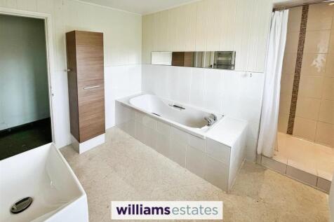 Ground floor bathroom