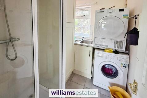 Utility/Shower Room