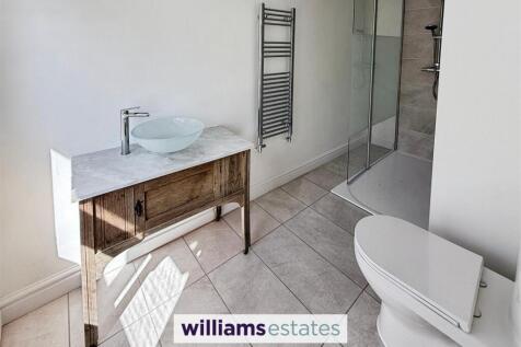 Master Ensuite