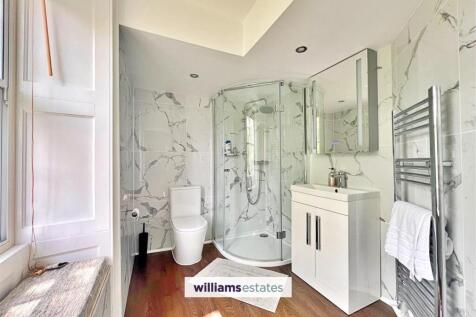 Bedroom Two En-Suite