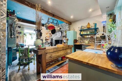 Kitchen / Dinner