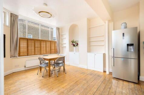 Living Room/Kitchen