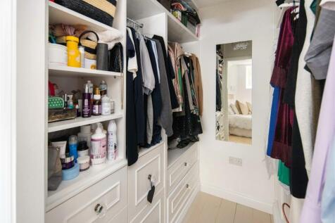 Walk-In Wardrobe
