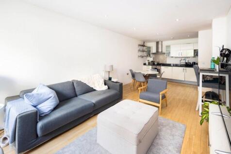 Living Room/Kitchen