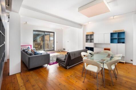 Living/Dining Area