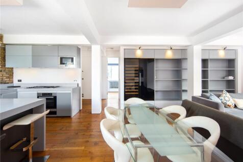 Kitchen/Living Area
