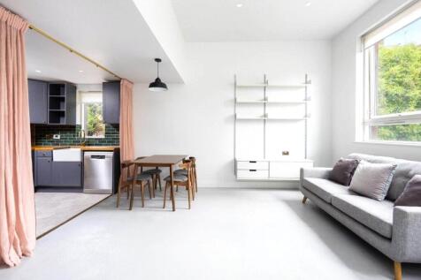 Living Room/Kitchen
