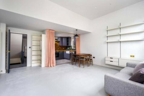 Living Room/Kitchen