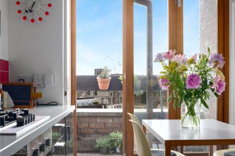 Balcony/Kitchen