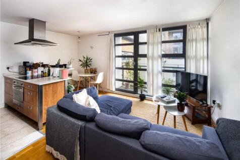 Living Room/Kitchen