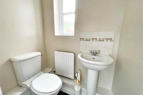 Cloakroom/wc