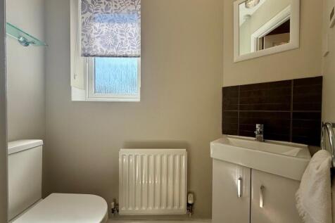 Cloakroom/wc
