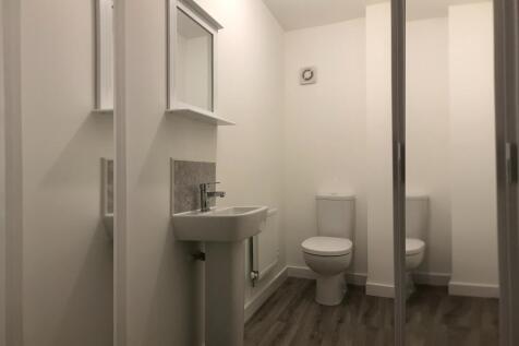 Cloakroom/wc