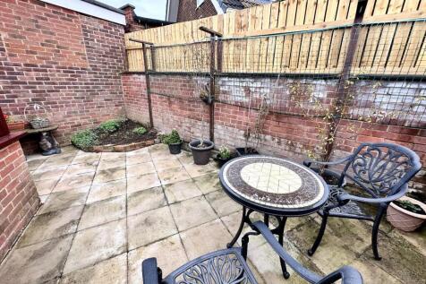 FURTHER EXTERNAL PHOTOGRAPHS