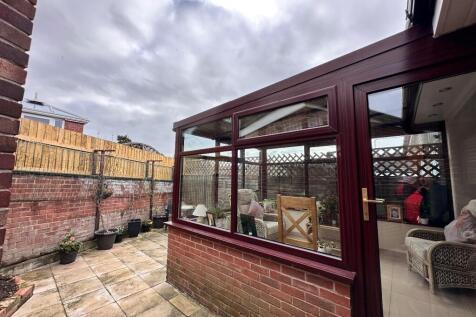 FURTHER EXTERNAL PHOTOGRAPHS