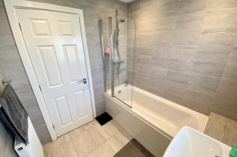 HOUSE BATHROOM