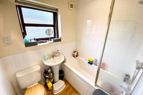 HOUSE BATHROOM