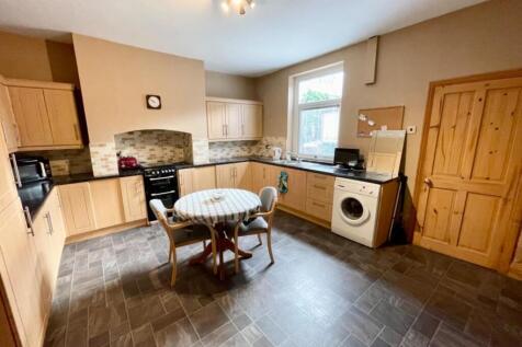 KITCHEN DINING ROOM