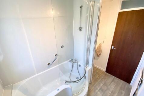 HOUSE BATHROOM