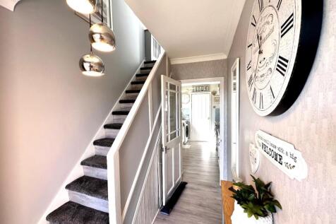 RECEPTION HALLWAY