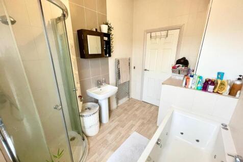 HOUSE BATHROOM