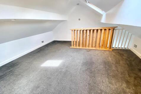 ATTIC ROOM