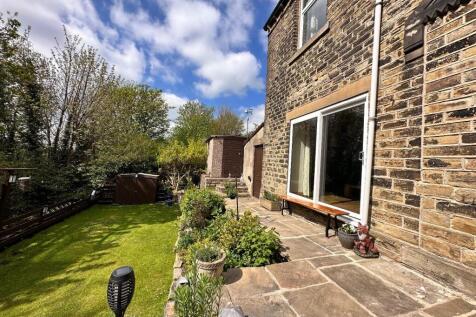 FURTHER EXTERNAL PHOTOS