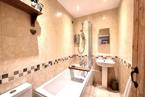 HOUSE BATHROOM