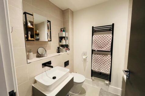 HOUSE BATHROOM