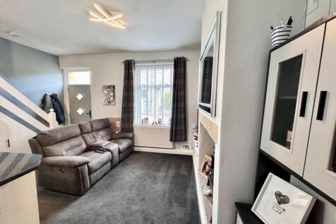 OPEN PLAN LIVING AREA