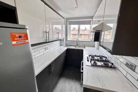 NEW FITTED KITCHEN