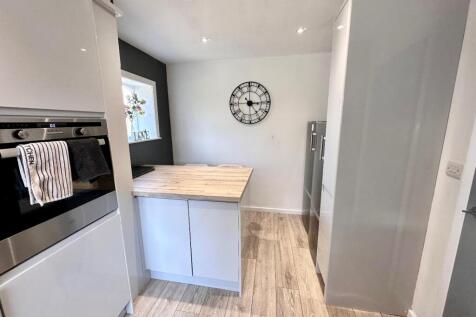 FURTHER INTERNAL PHOTOGRAPHS