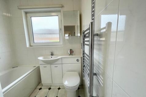 HOUSE BATHROOM